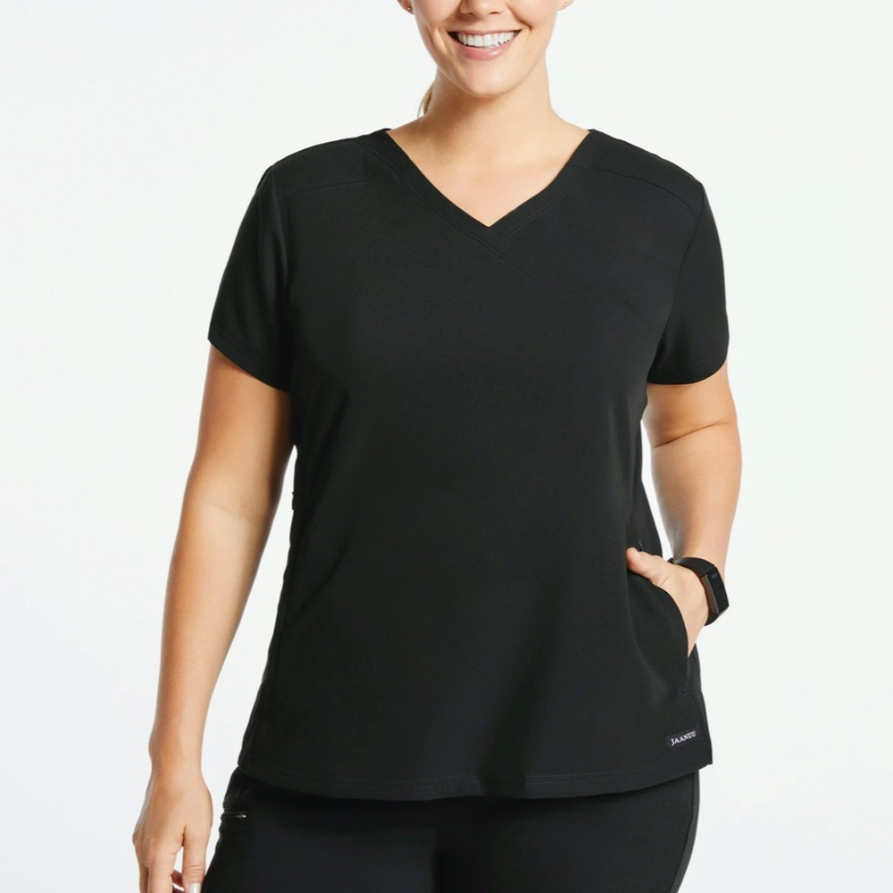 Women's 3-Pocket Mock Wrap Top